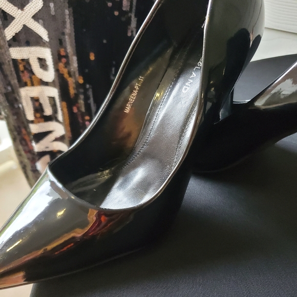 Shoes - Picture 6 of 9